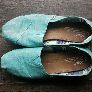 Turquoise shimmer Toms